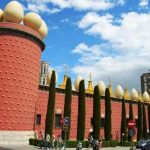 A Figueres il più grande museo surrealista del mondo