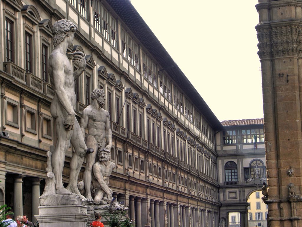 Firenze piazzale degli Uffizi