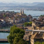 Zurigo offre numerose attrazioni turistiche e quartieri suggestivi