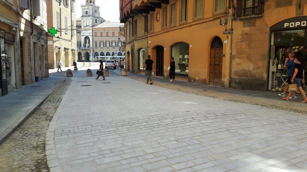 Modena un primo tratto di corso Canalchiaro riaperto a pedoni e ciclisti