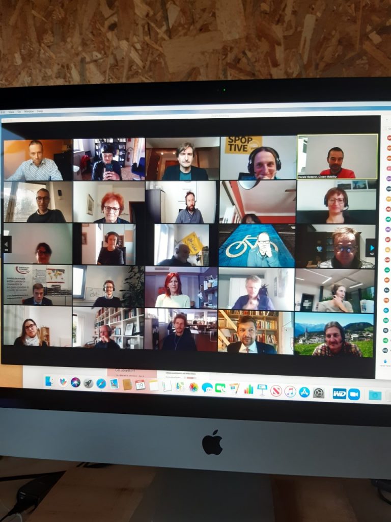 Primi incontri in video-conferenza per gli esperti che lavorano al piano di mobilità ciclisitca per l'Alto Adige (Foto: ASP)