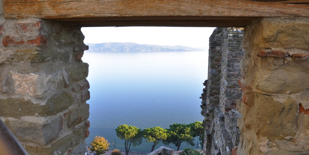 Rocca di Passignano Lago