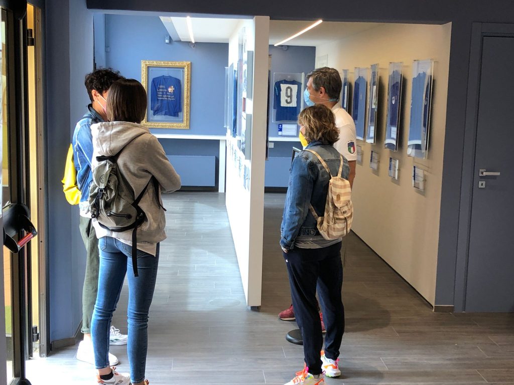 un momento di un tour al Museo del Calcio