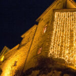 A Frontone magica atmosfera con i Mercatini nel Castello di Babbo Natale il 28 novembre, il 5-8-12 dicembre
