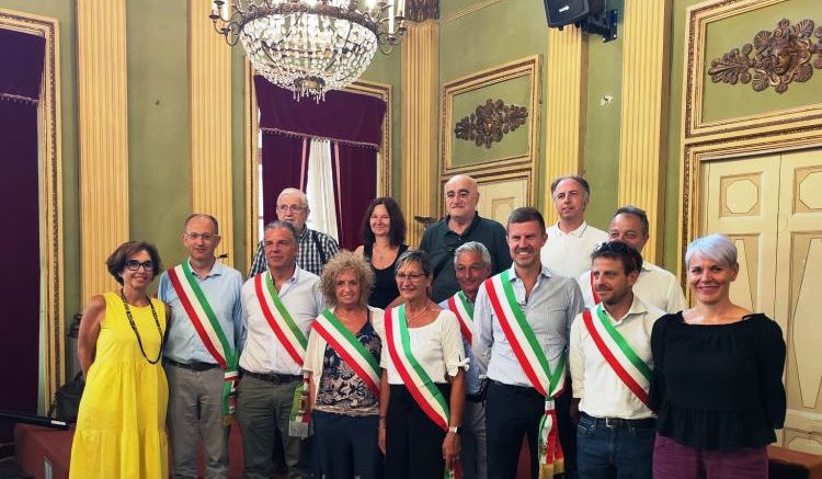 firma accordo Distretto Cibo Pinerolese ph città metropolitana Torino