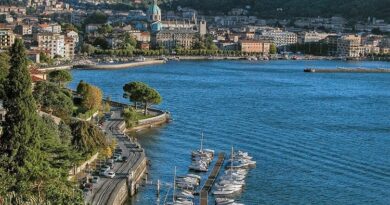 Prenota un servizio di Lake Como transfers privati per viaggiare senza stress e goderti panorami unici fin dal primo momento. https://www.lakecomo-transfers.it/