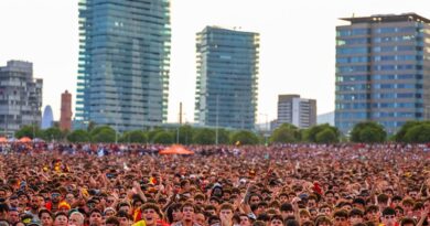 Barcellona si stringe attorno alla Spagna: il sindaco Collboni esalta la squadra della “Spagna migliore”