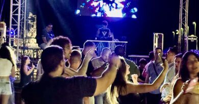 Light Fest a Vibo Marina: il dj set di Dev Buonanno (DJ Dev) accende in chiusura il molo rosso.