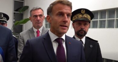 Macron dopo la strage in Francia: «Attentato terroristico razzista», un morto e cinque feriti