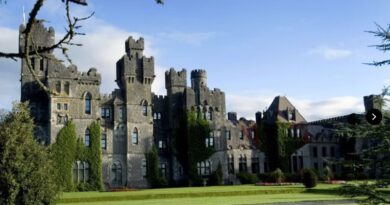 Zuckerberg compra un castello da 51 milioni in Irlanda: undici camere e una leggenda da brividi